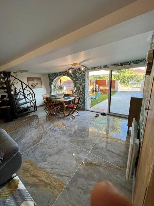 Moderne 3 Double , Proche De La Mer, Le Micocoulier Quartier Sainte Marguerite